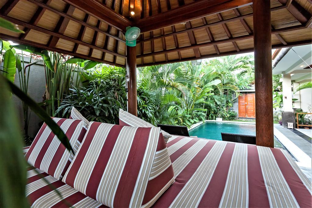 Rumah Indah Villa Seminyak Buitenkant foto