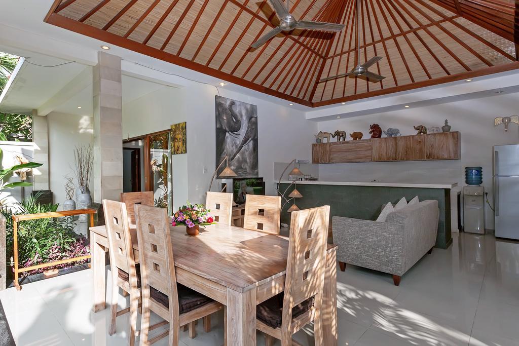 Rumah Indah Villa Seminyak Buitenkant foto